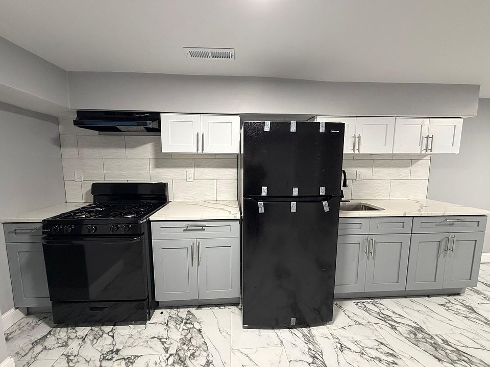 1st image of 231 Davenport Ave #Basement