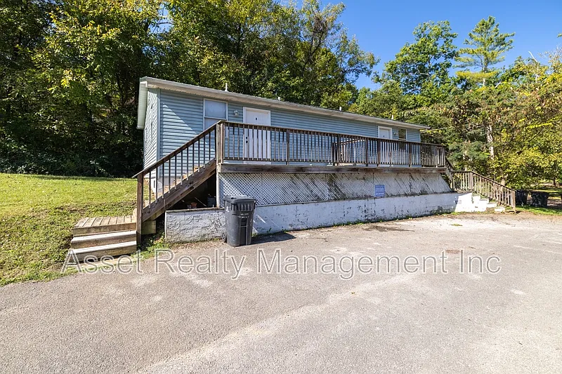 1 bed, 1.0 bath, 850 sqft, $875 — Photo 1