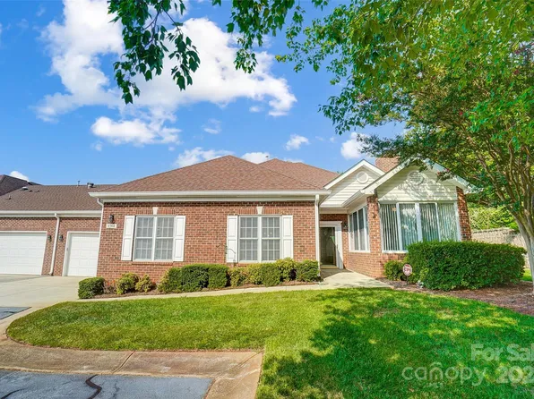 8564 Windsor Ridge Dr, Charlotte, NC 28277