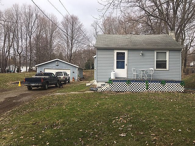 1st image of 442 Woodlawn Ave