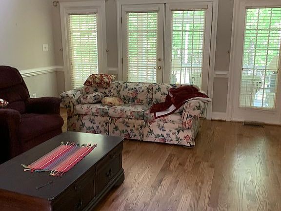 2nd image of 112 Katie Dr
