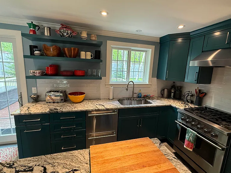 808 S End Rd — Photo 8