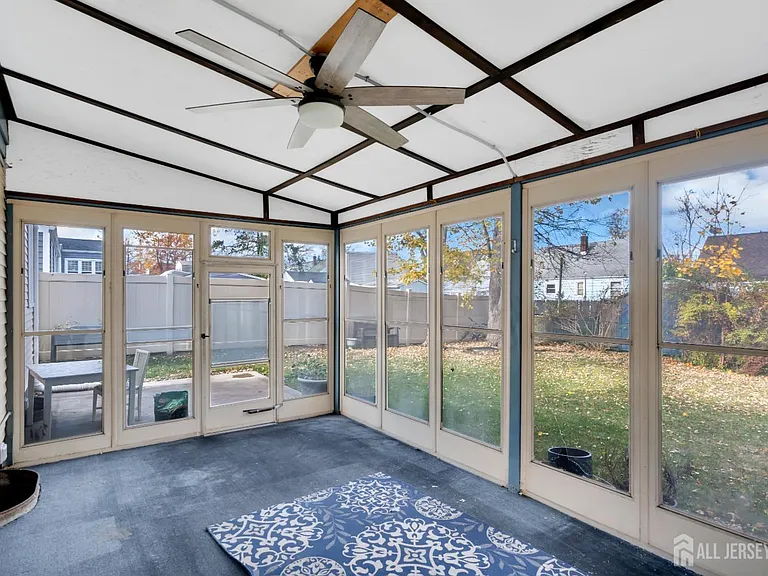 20 Burnet St — Photo 27