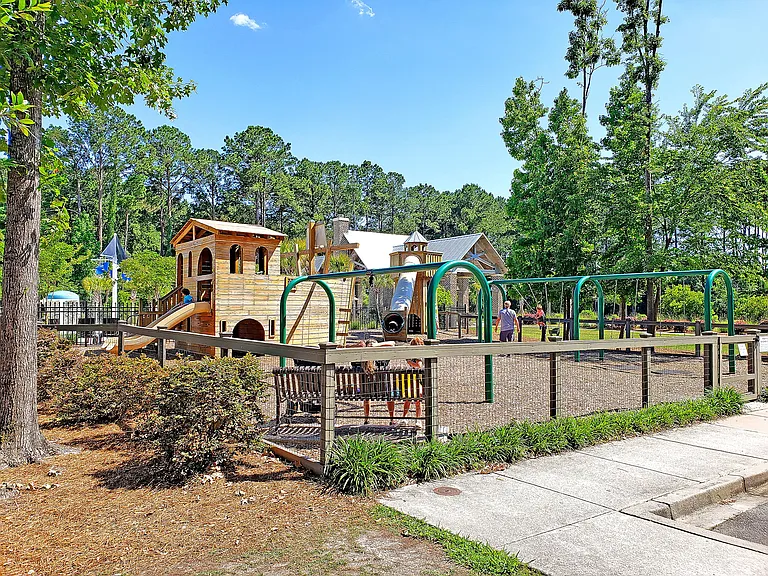 3688 Maidstone Dr — Photo 50