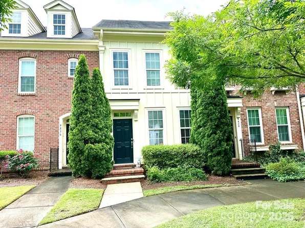 9832 Longstone Ln, Charlotte, NC 28277