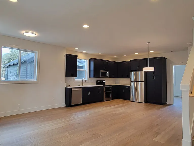 1167 NW Michelbook Ln — Photo 8