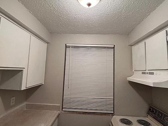 5th image of 1100 S Quivas St #207