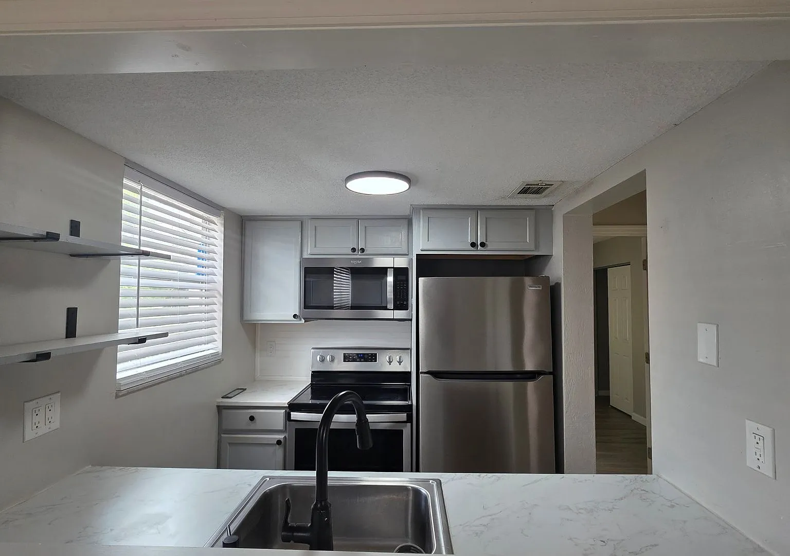 ** Half Off 1st Month's Rent With 13 Month Lease ** — Photo 3