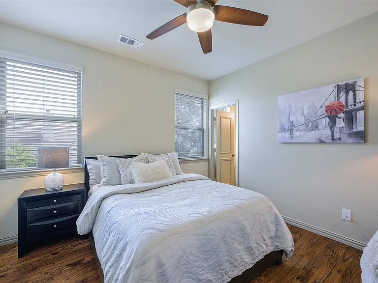 5624 Gillum Dr — Photo 28