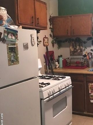 2nd image of 216 Vanderbilt St