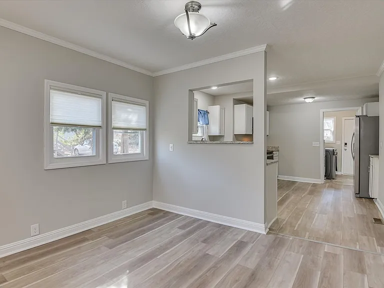 2818 Hazel St — Photo 10