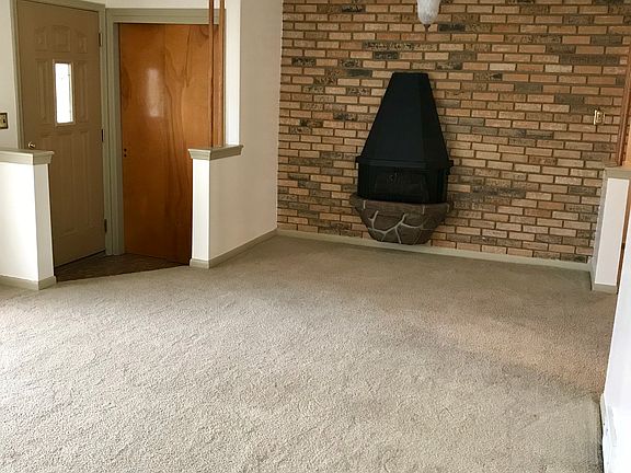Living Room 04