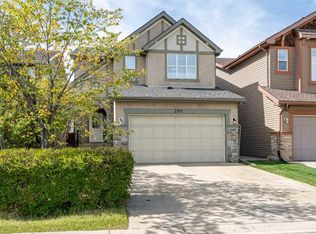 295 E Aspen Hills Close SW, Calgary, AB T3H 0C8