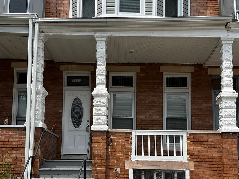 1634 Ruxton Ave — Photo 1