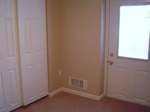 Basement bedroom/office w/outside entrance