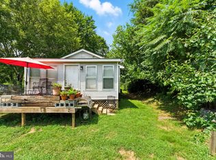 14 Jenkins Ln, Sperryville, VA 22740