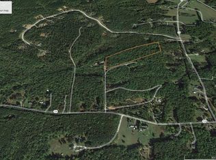 326 Robertson Town Rd, Bumpass, VA 23024