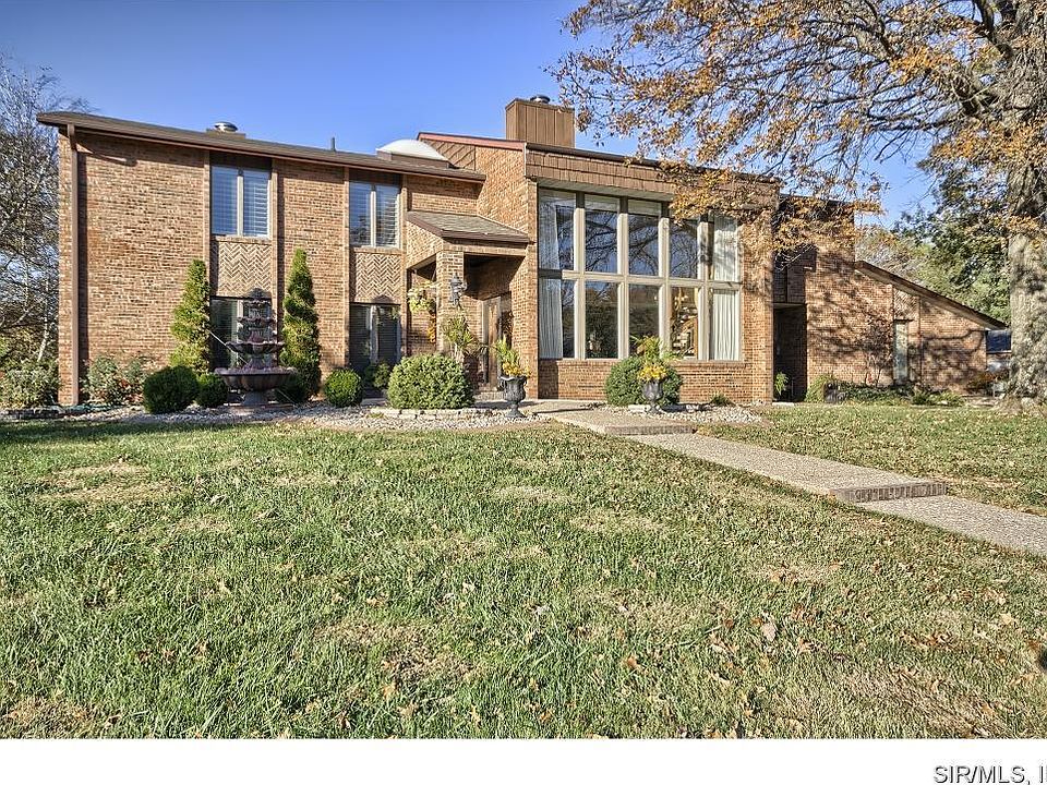 1st image of 1 Estates Ln