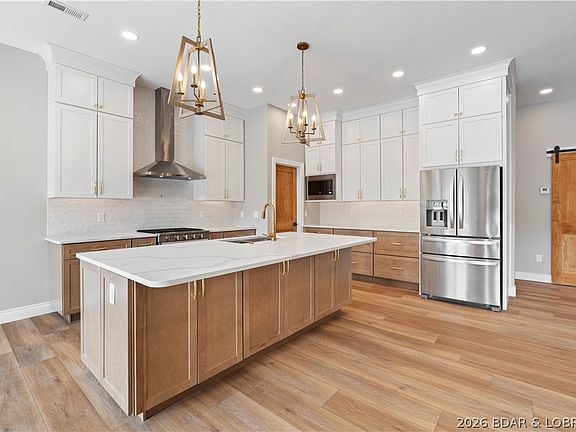 5th image of 1112 Spring Creek Dr
