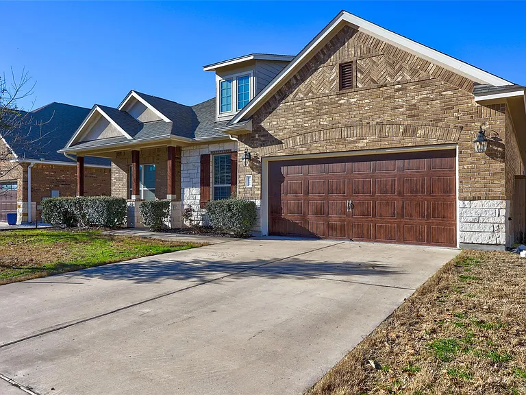 3030 Isabella Ln — Photo 4