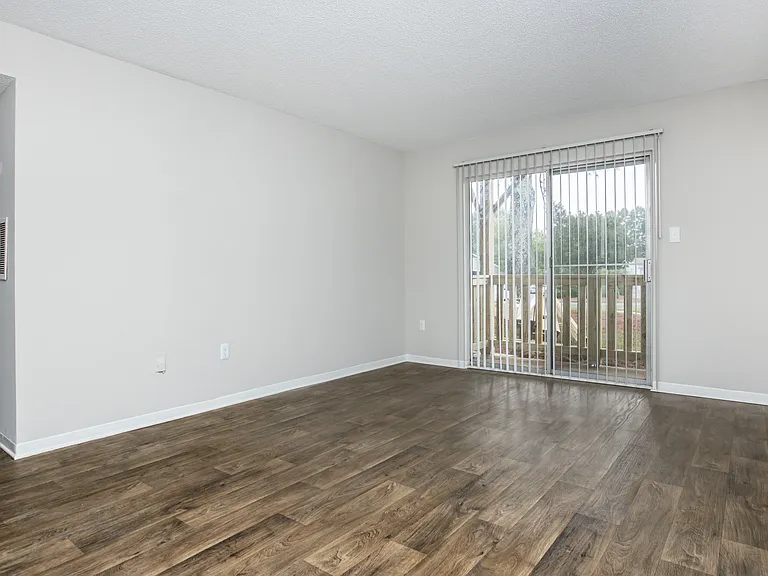 Meadowbrook Apartments — Photo 20