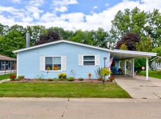 545 Mallard St, Rochester, MI 48309