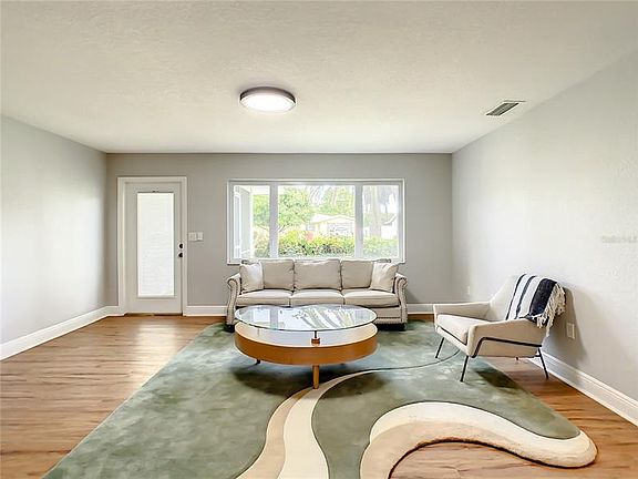 5th image of 3750 Mundy Ridge Dr