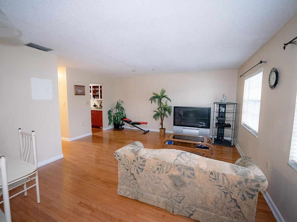 1st image of 40 High Point Rd #F205