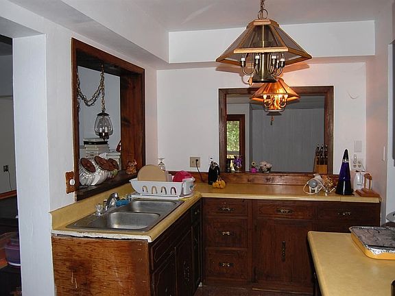 3rd image of 2412-2414 White Oak Trl
