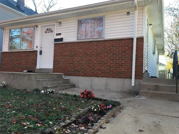 4180 Burgen Ave, Saint Louis, MO 63116