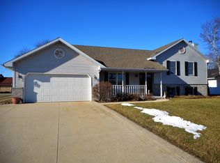 491 Brennan Dr, Walworth, WI 53184