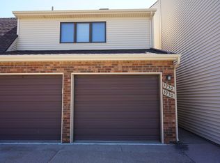 3930D Partridge Cir, Bettendorf, IA 52722