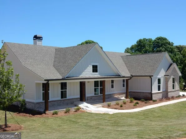 335 Sweetgrass Dr, Demorest, GA 30535