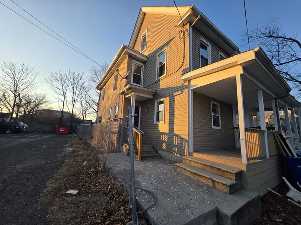 110 N 4th St, Millville, NJ 08332