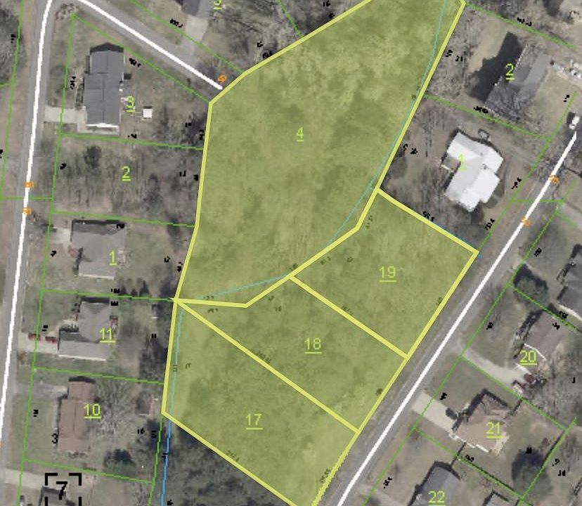 2nd image of 4018 Forest Ln #17