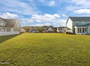 1718 Olde Farm Rd, Morehead City, NC 28557