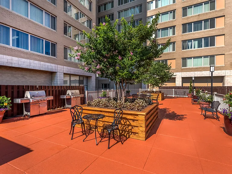 Horizon House — Photo 19