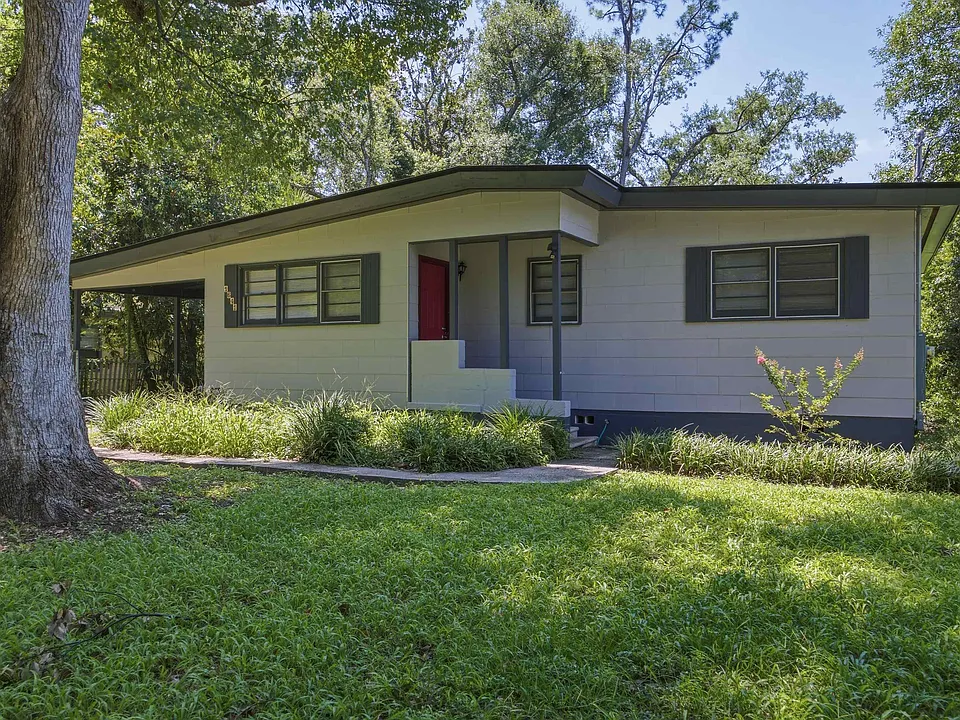 1641 Atkamire Dr