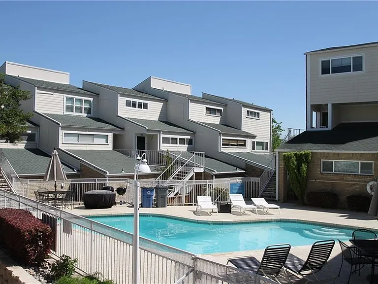 1818 S Lakeshore Blvd #36 — Photo 25