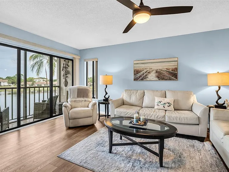 2523 Pine Ridge Way S #C2 — Photo 4