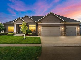 4275 Flagstick Dr, Marion, IA 52302