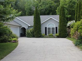 17 Stonebridge Dr, Asheville, NC 28805