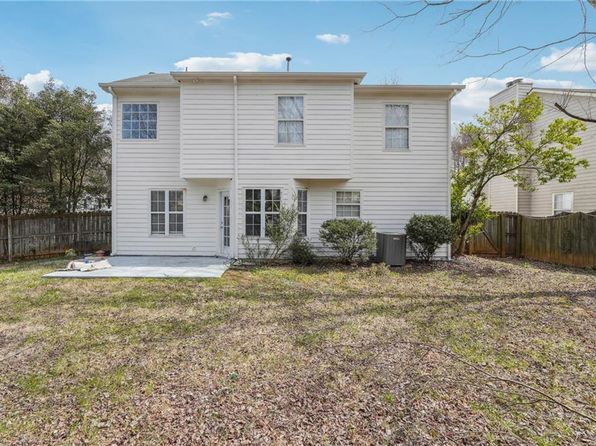 2205 Dresden Grn NW, Kennesaw, GA 30144