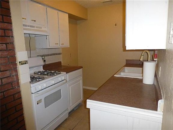 4th image of 1406 Briarwood Dr