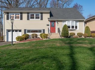 190 Lelak Ave, Springfield, NJ 07081