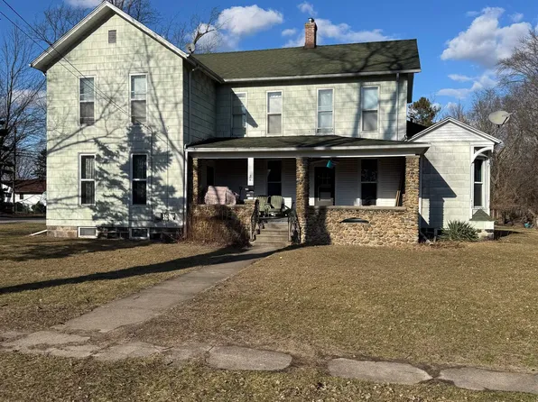 222 Brady St, Chesaning, MI 48616