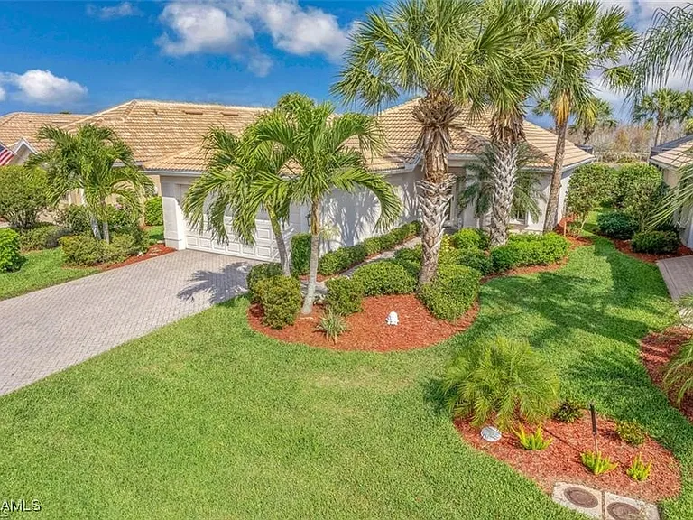 10025 Oakhurst Way — Photo 2
