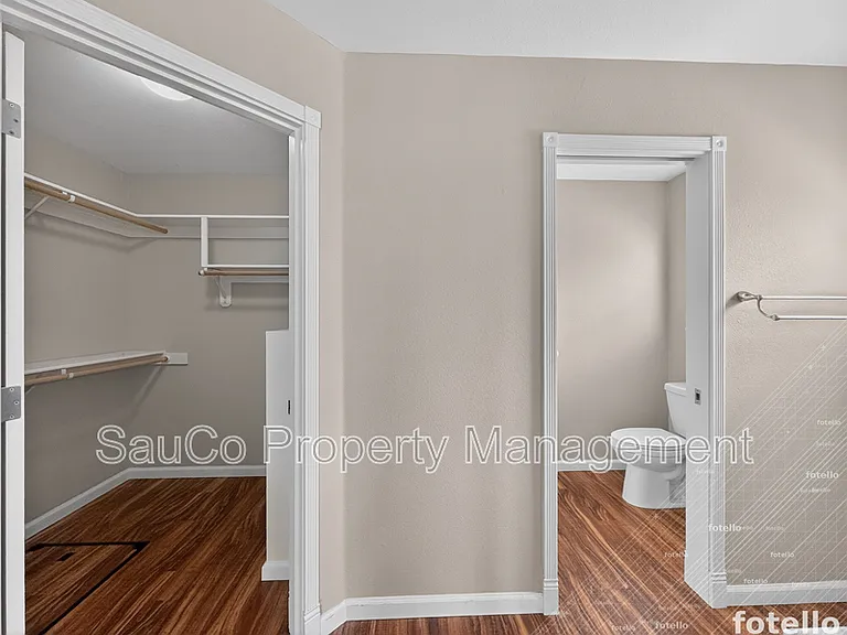 661 NW Connell Ave — Photo 18