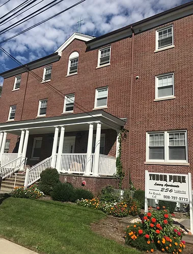 256 Franklin Ave #3C Photo 1