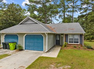 1503 Fairfax Ln, New Bern, NC 28562